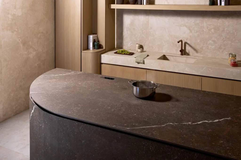 ROYAL_BROWN_BH_SERENE_SAND_160X320_SZ1